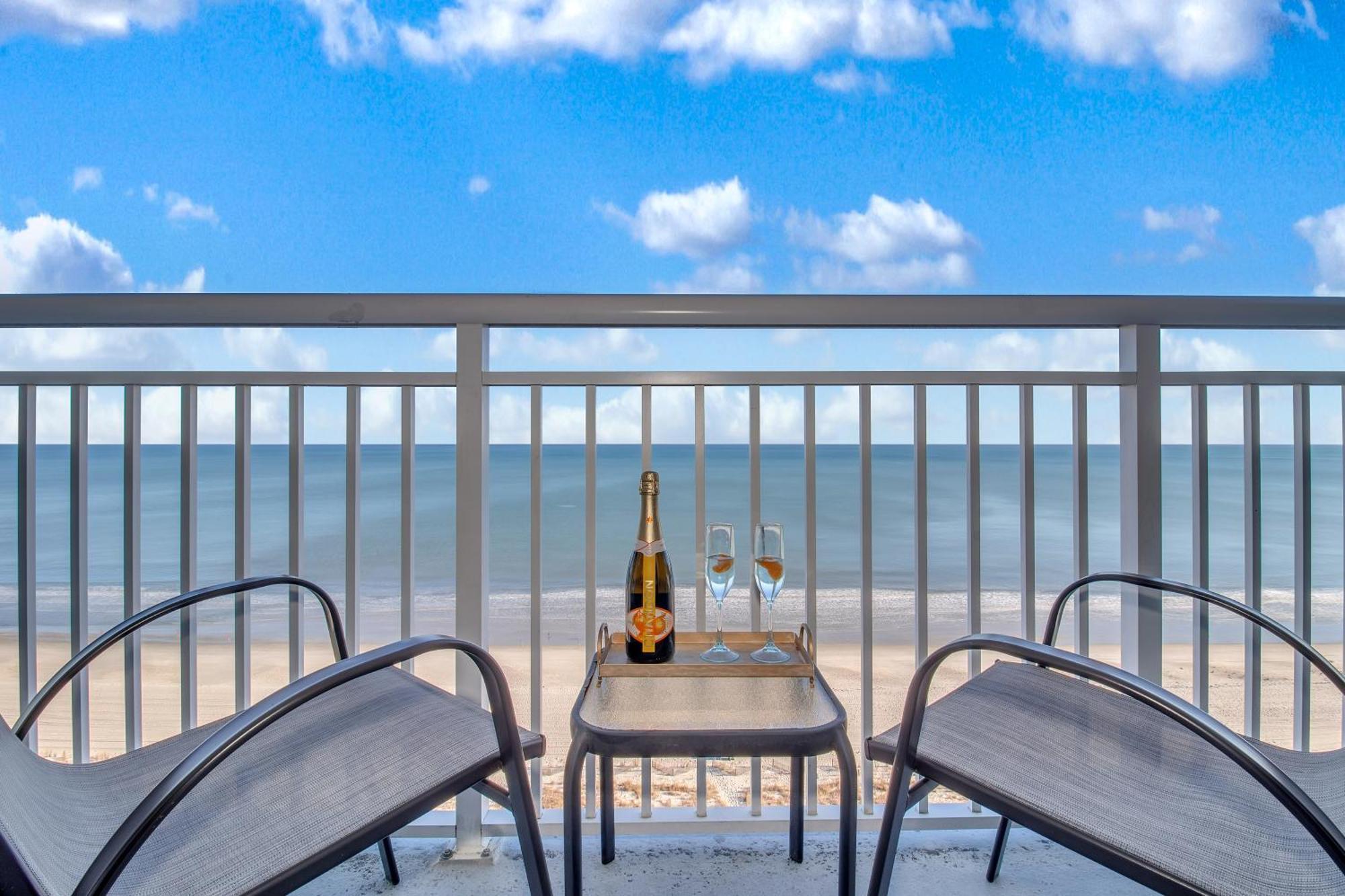 Oceanfront Work From Here Central Location! 1157 Миртл-Бич Экстерьер фото